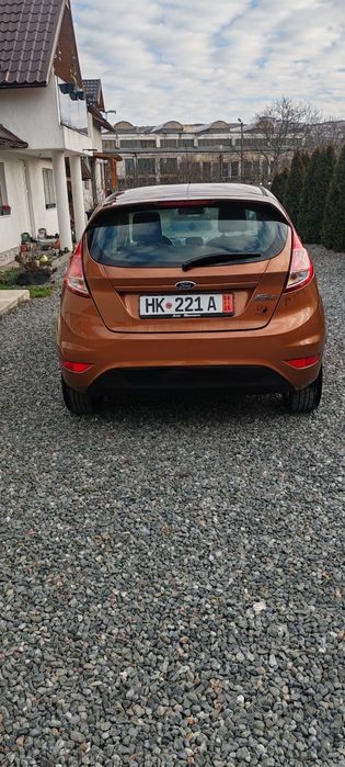 Vând Ford fiesta 1.3