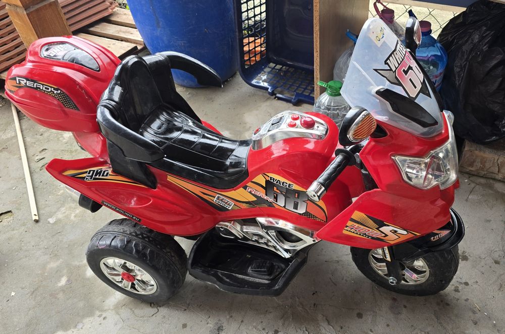 детски мотор с аклуматор