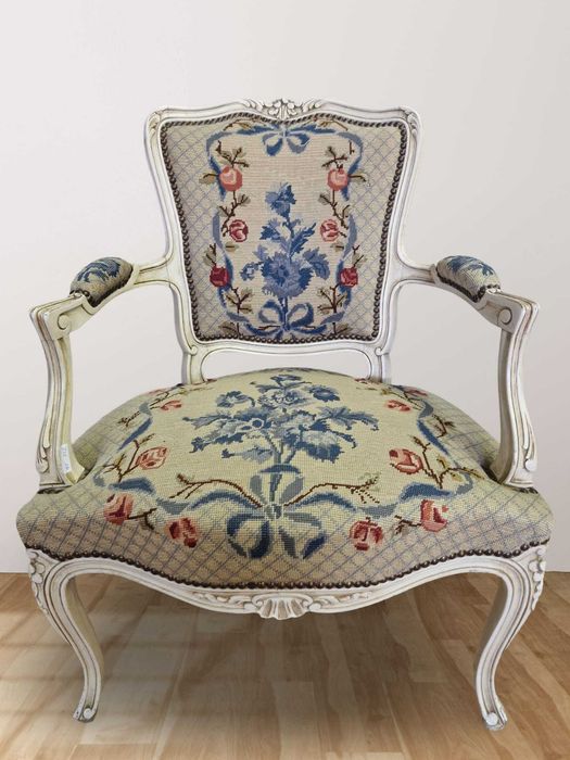 Гобленово винтидж кресло в стил "ЛУИ XV"