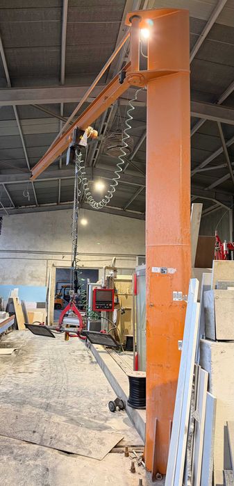 Конзолен колонен кран до 500кг.