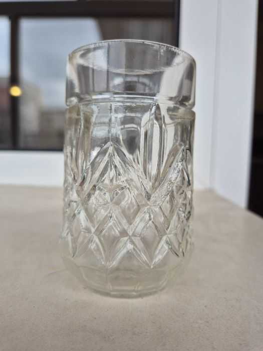 Водни чаши от стъкло