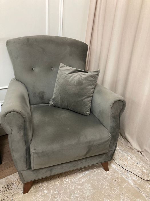 Мягкая мебель (диван)