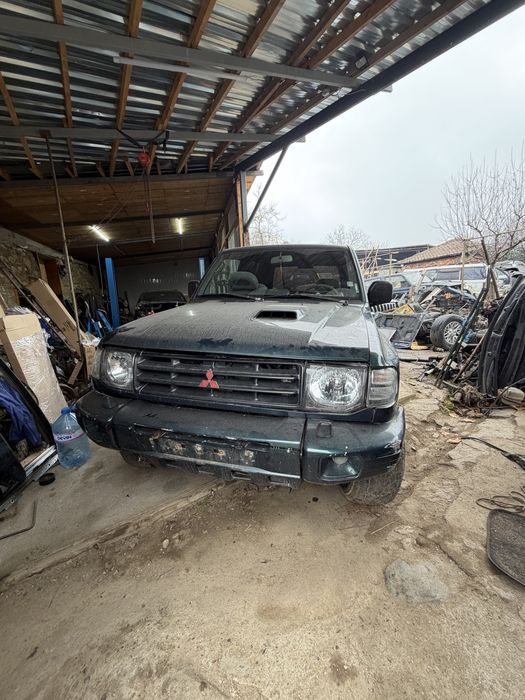 Mitsubishi Pajero 2.8 На Части