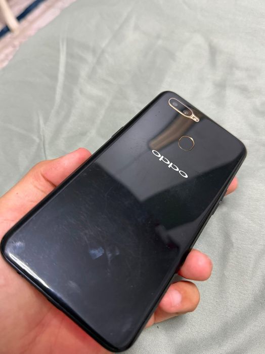 Оппо а5s черный глянец