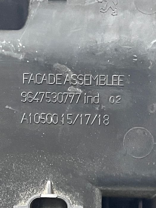 Scrumiera (Fata) Peugeot 407 Coupe 6C_ 2005 -> 9647530777