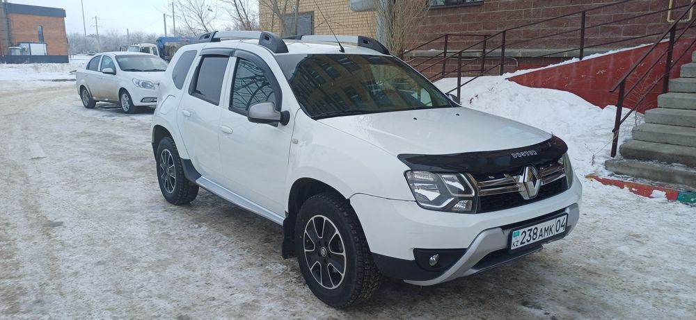 Renault Duster 2.0 4wd AKPP
