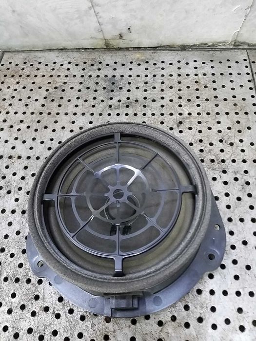 Boxa audio dreapta spate audi a4 b9 8w break