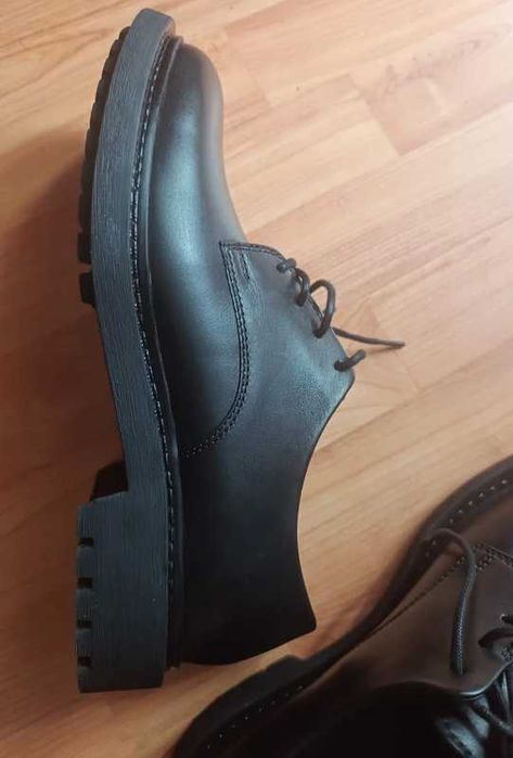Pantofi eleganți din piele Zara Man