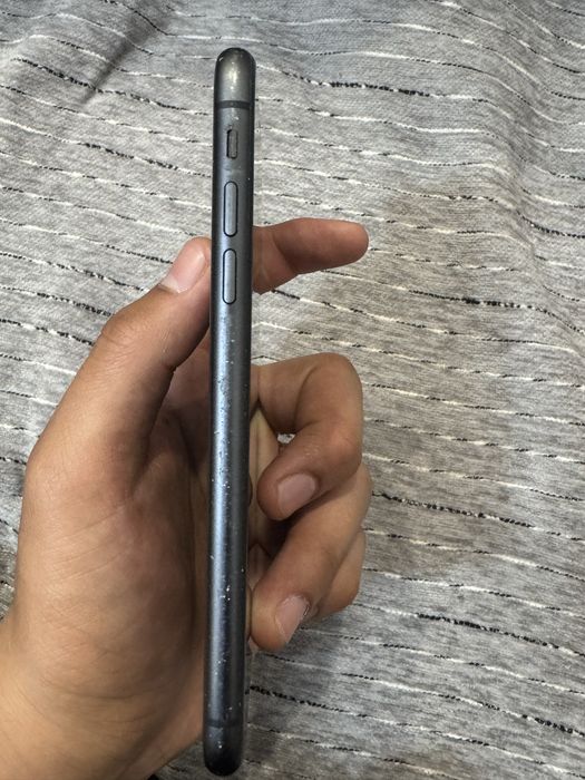 iPhone 11 черного цвета