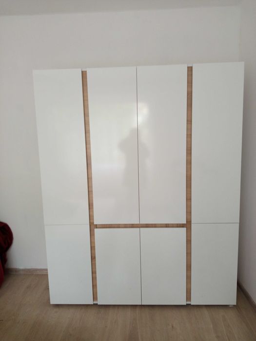 Нов гардероб бял гланц и дьб сонома