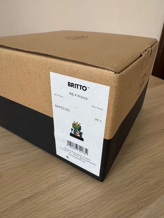Порцеланова фигура жаба Goebel / FIGURINE PRINCE - POP ART Britto