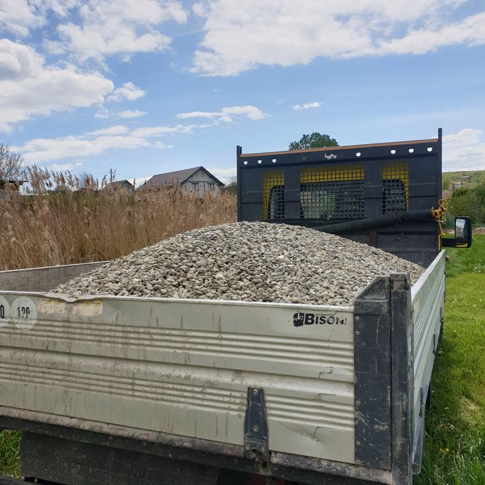 Nisip sort pietris zidarie sape beton balastru pamant basculabil