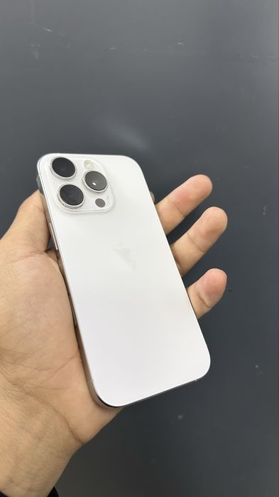 Продаю iPhone 16 pro 256gb состояние идеальное