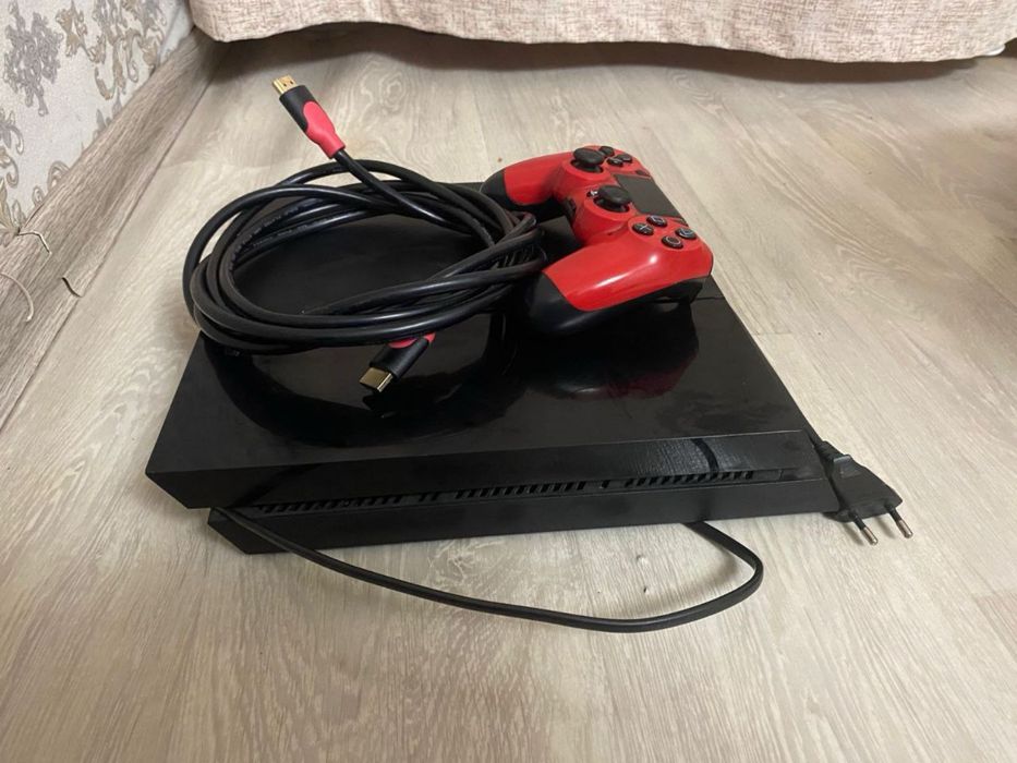 Продаю пс4 1 терабайт