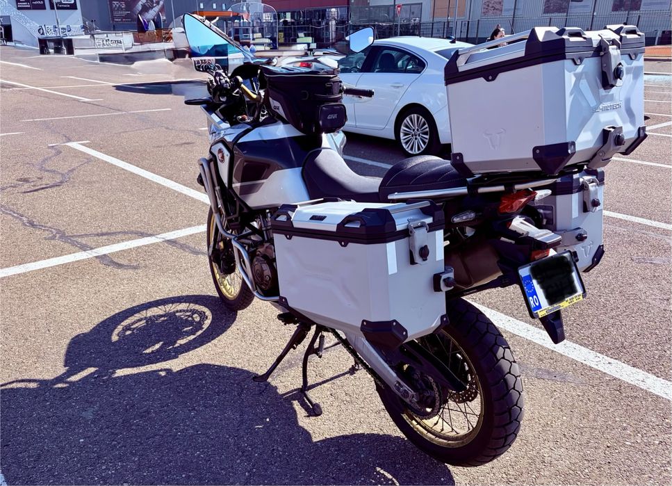 Africa Twin AS DCT cu cutii SW Motech