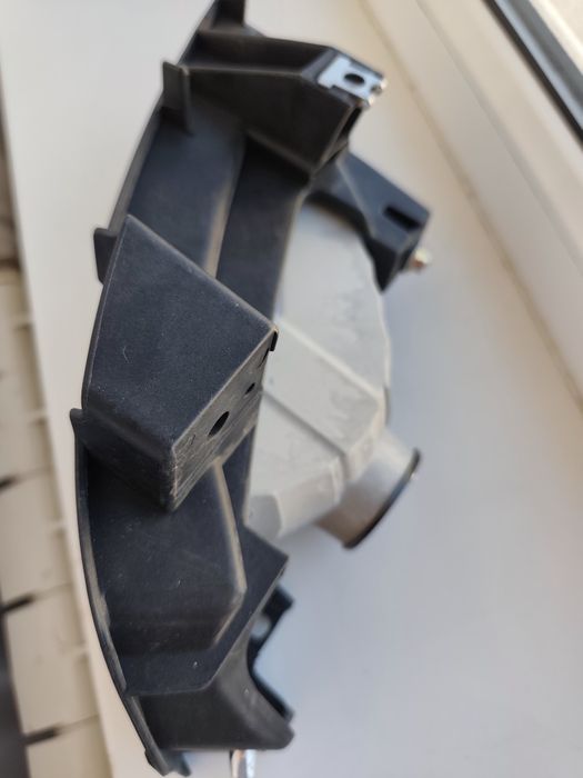 Туманник  toyota Ipsum рестайл, alphard