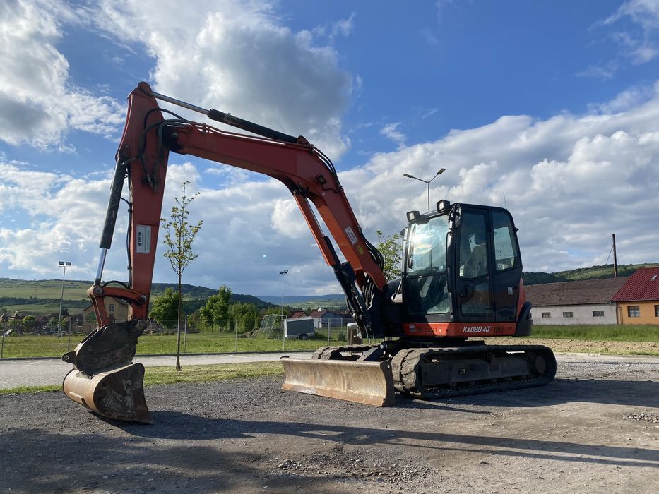 De vanzare sau da inchiriat excavator Kubota KX080-4 CX