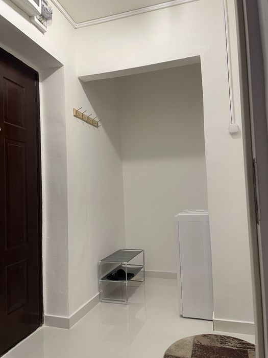 Proprietar inchiriez apartament 1 camera, 36 mp, str Stupilor, centrala proprie, balcon mare inchis, mobilat si utilat, pret 220€ + garantie