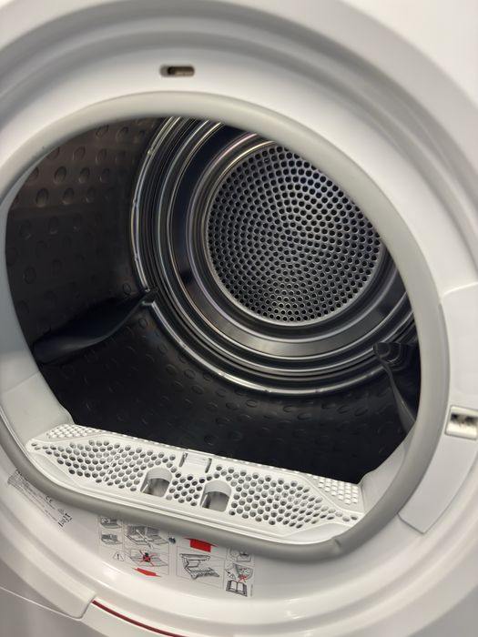 Uscător de rufe cu pompa de caldura AEG T8DEC86S serie 8000