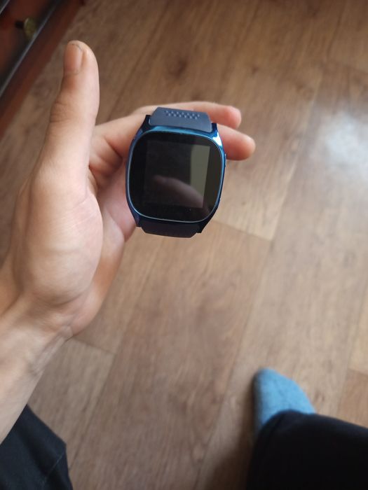 Продаю часы электронные