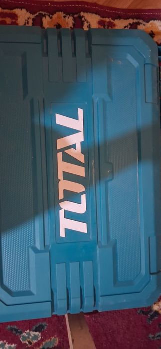 Куфър на тотал винторерт и флекс