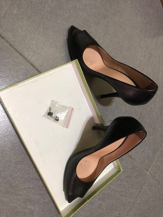 Продам женские туфли