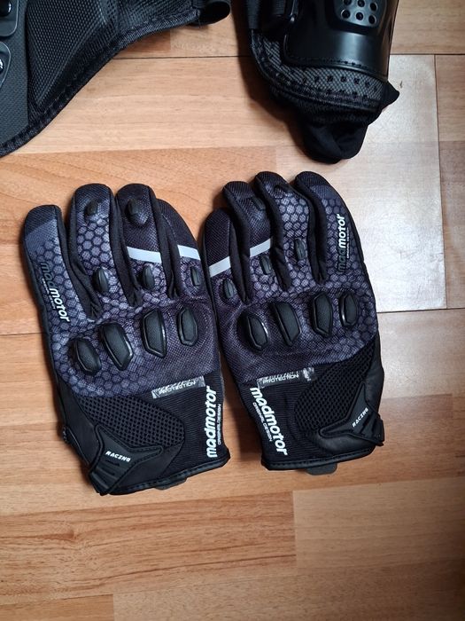 МОТО ризница,раница и ръкавизи