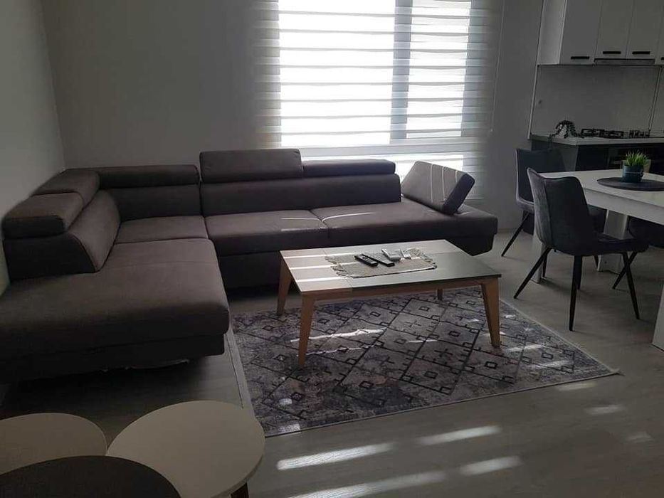 Продава се Двустаен апартамент в Хасково, Любен Каравелов - 71 кв.м за 1164 €/кв.м - Снимка #1