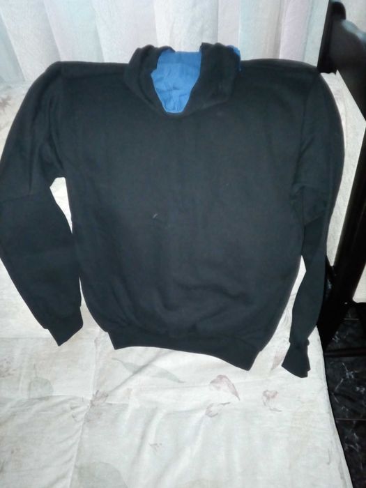 мъжки черен суичер
