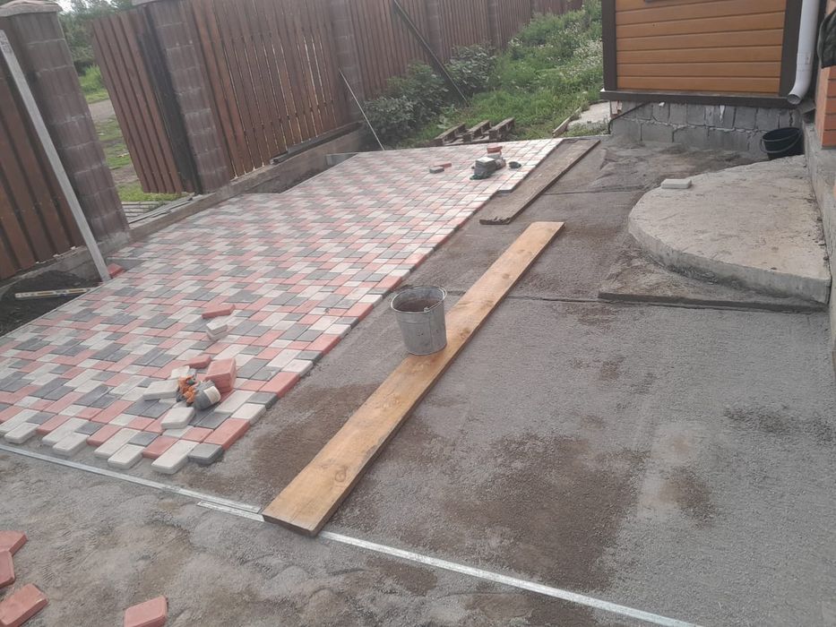 Укладка брусчатки и поребрика