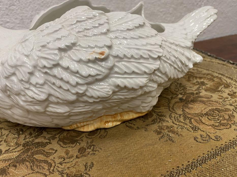 Италианска кашпа лебед от порцелан