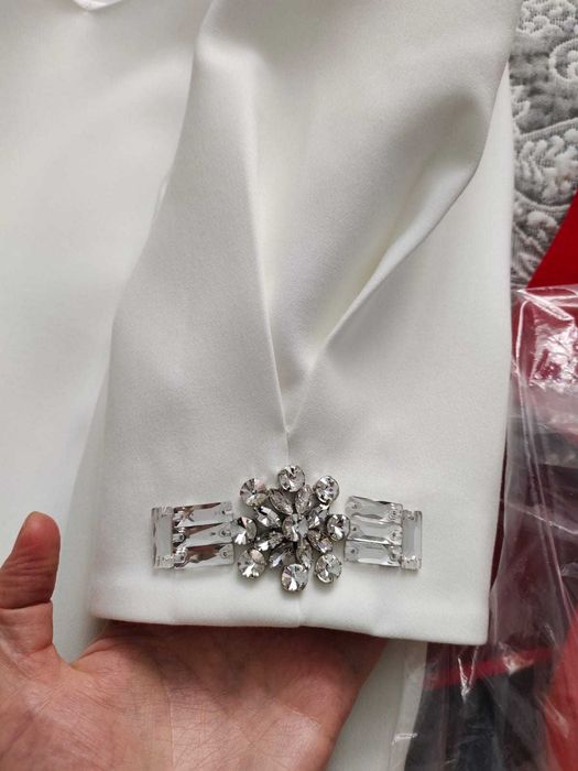 Продам платье белое