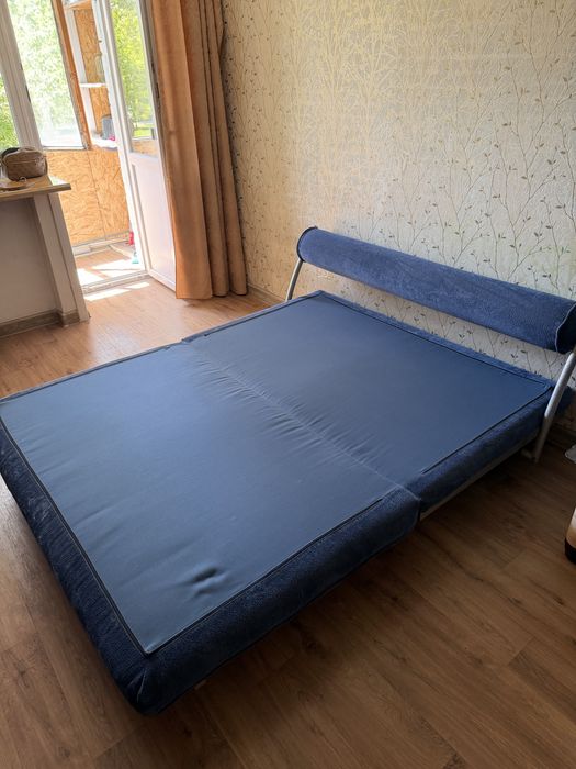 Диван кровать 160 см в хорошем состоянии