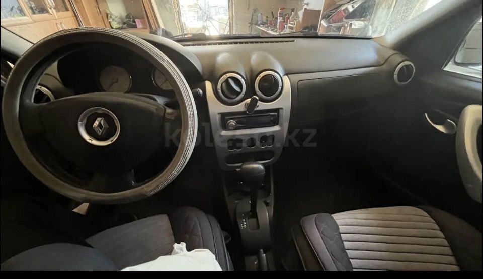 Продам авто Renaylt Logan, 2012 г.в. ОТС