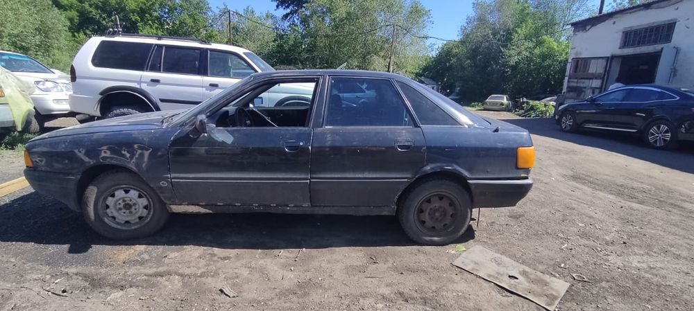 Продаю автомобиль Ауди 80
