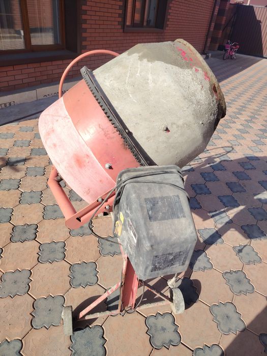 Продам бетономешалку
