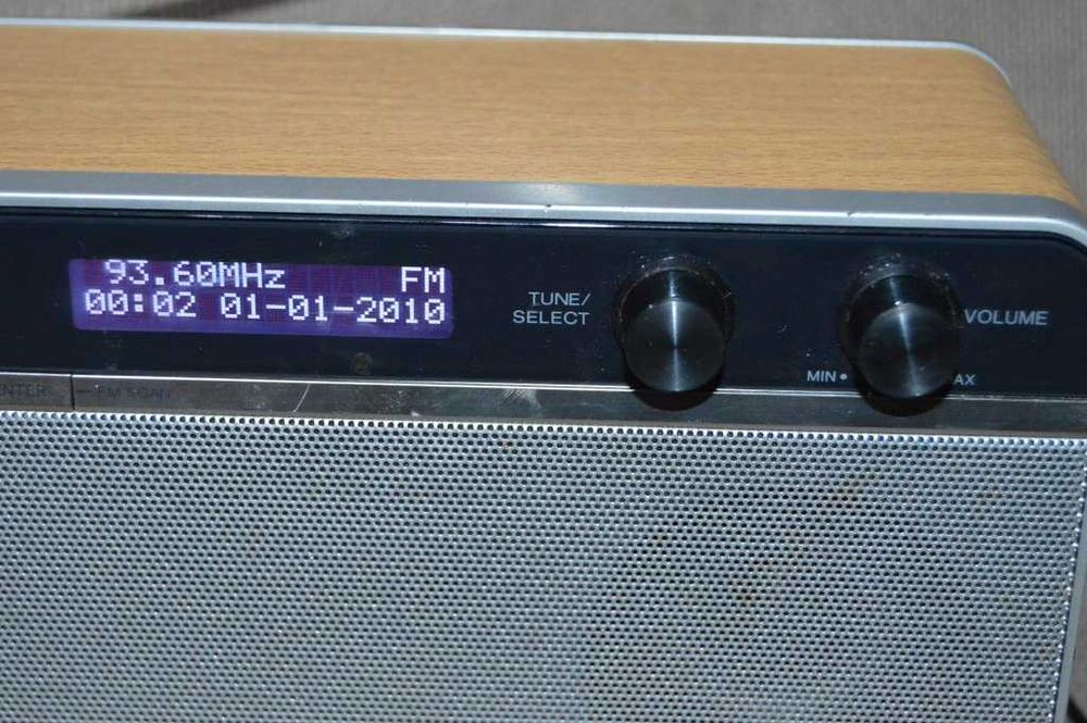 Radio Digital SONY XDR-S16DBP – DAB/DAB+/FM – Design Retro din Lemn