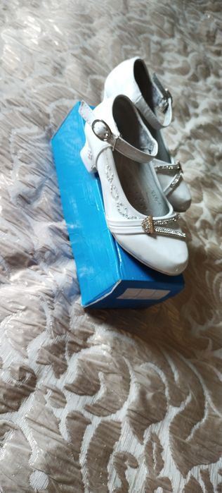 Школьный костюмы