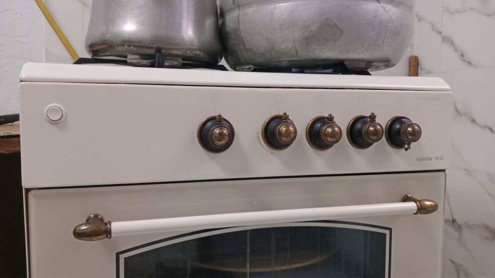 Газовая плита Artel