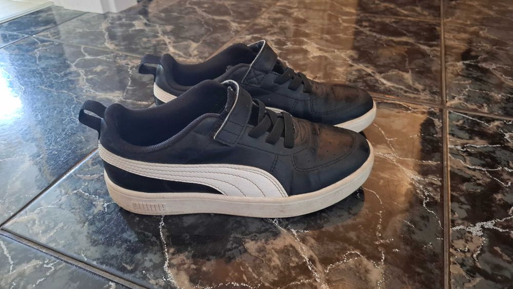 Продавам детски обувки "Puma"