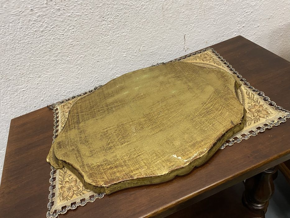 Италиански поднос с позлата от дърво