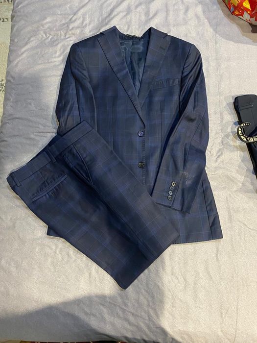 Костюмы в отличном состоянии