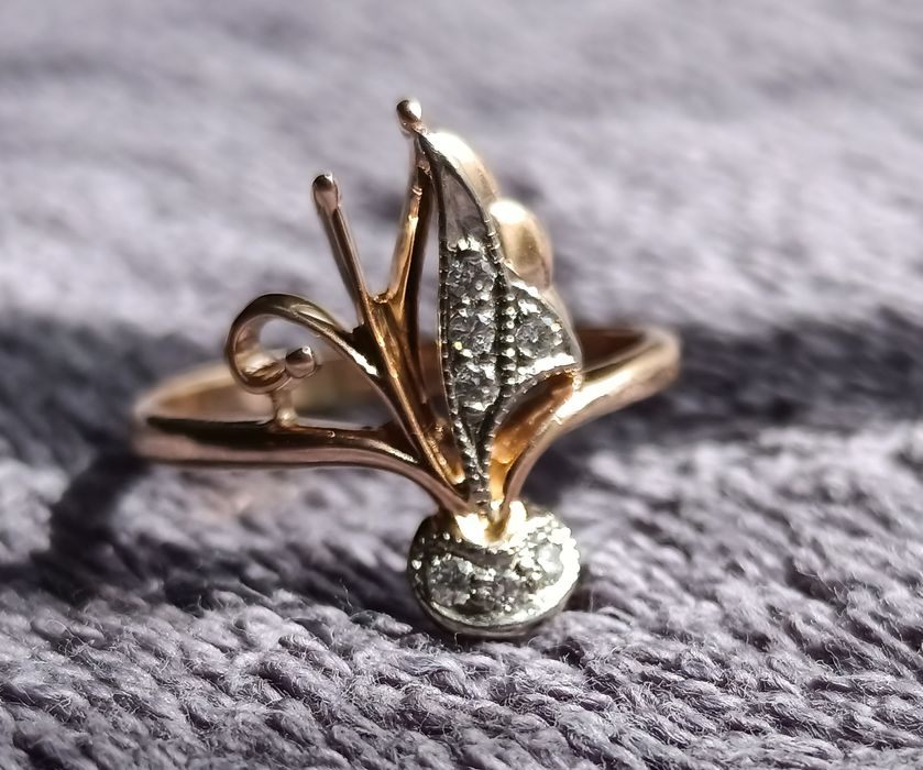 Кольцо с бриллиантами