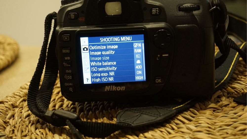 Nikon D80 + Nikon 18-200mm VR – Kit complet  NUMAR CADRE - 7727 ( Negociabil )