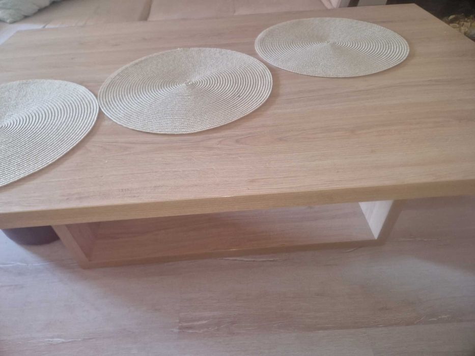 Холна маса без забележки