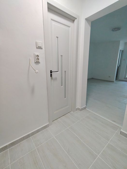 Vând garsonieră Brasov