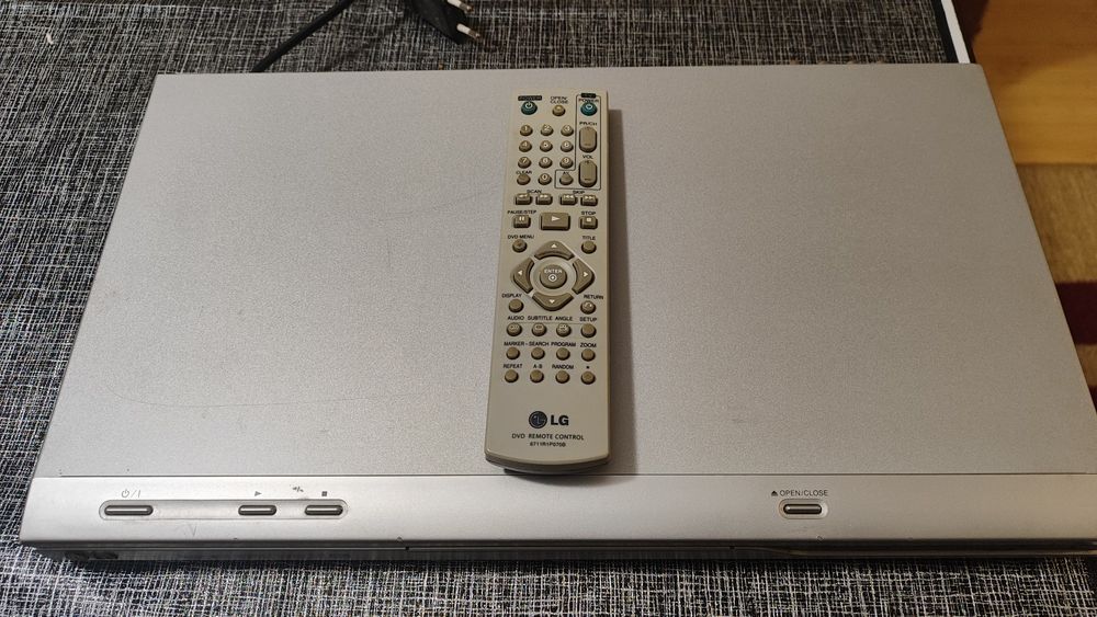 DVD Player LG DVX9700 с оригинално дистанционно