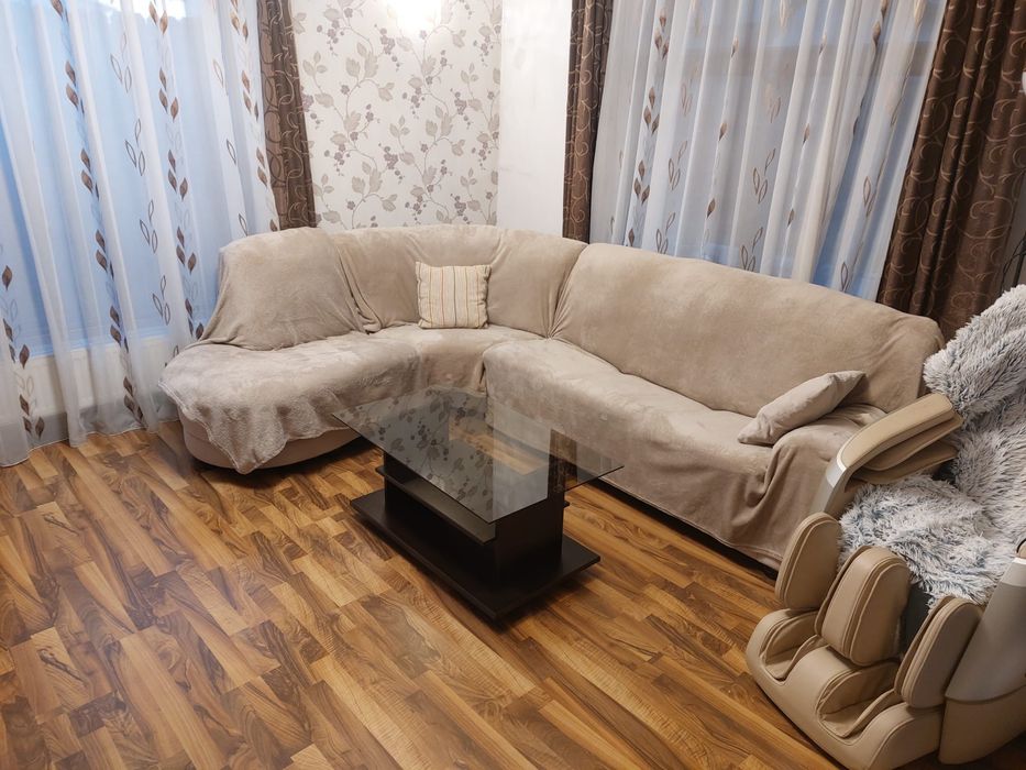 Canapea de colț extensibilă