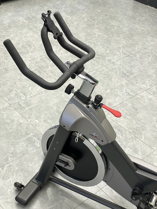 Велотренажер профессиональный