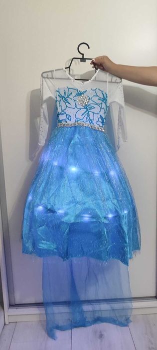 Хелоуин костюм-светеща рокля на Елза от Фроузън с ДВА подаръка